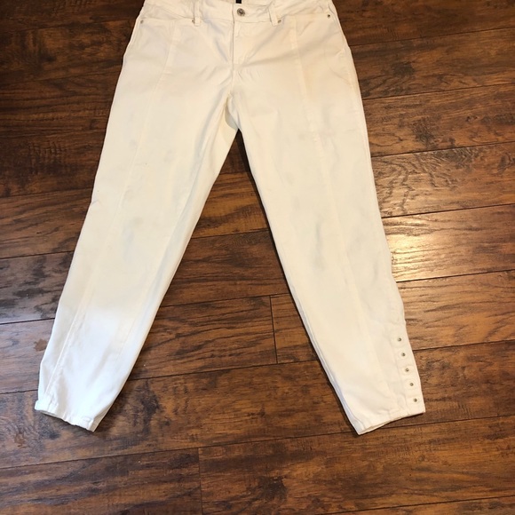 White House Black Market Pants - WHBM Silver Studded White Skimmer Pants